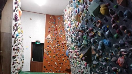 長野県のクライミング施設「クライミング ノボリバ」